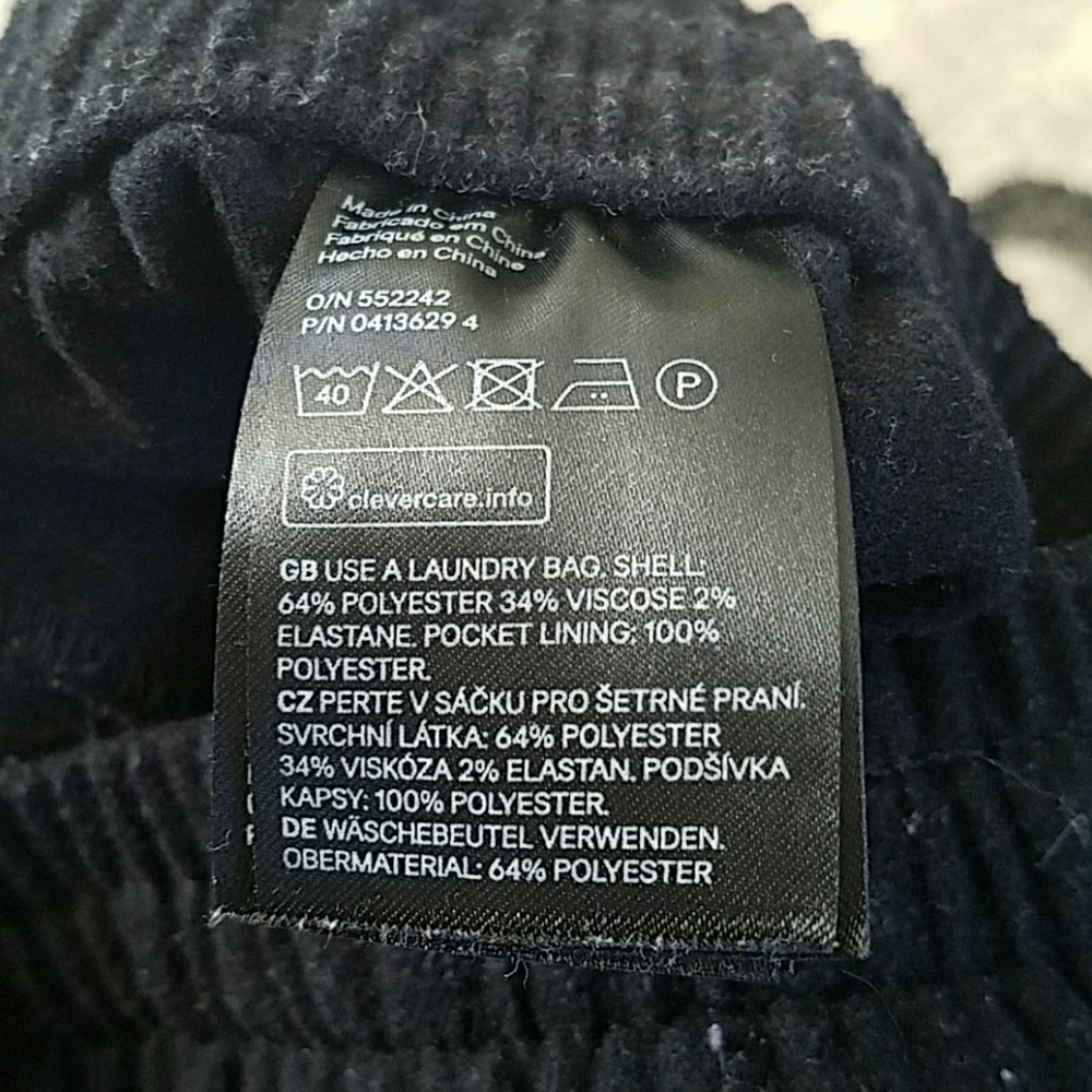H&M - drawstring Capri pants - Picture 3 of 3
